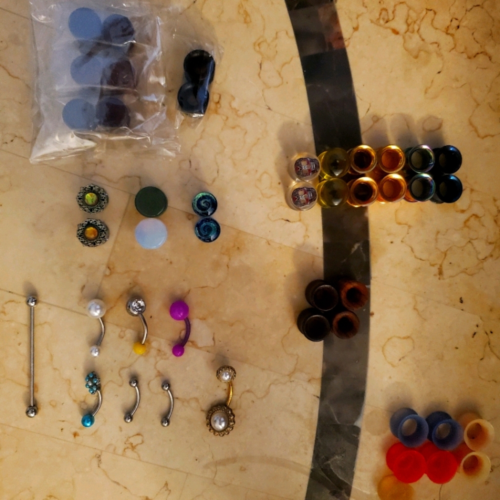 Belly button rings, guages, & industrial barbell